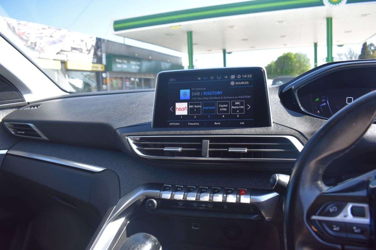 2017 PEUGEOT 3008 2017 PEUGEOT 3008