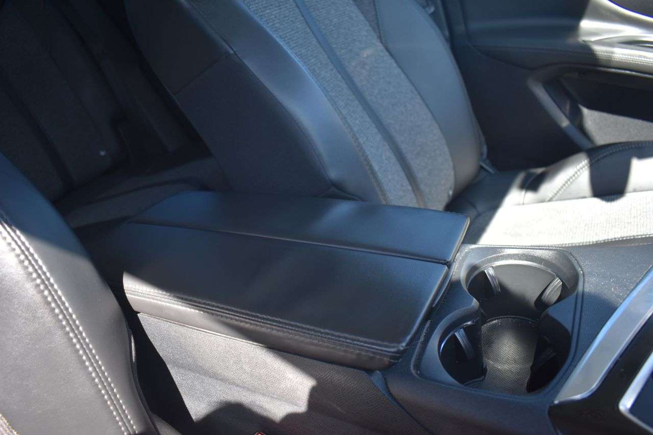 2017 PEUGEOT 3008 2017 PEUGEOT 3008