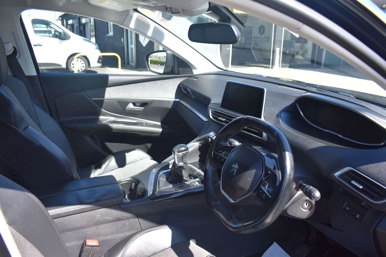 2017 PEUGEOT 3008 2017 PEUGEOT 3008