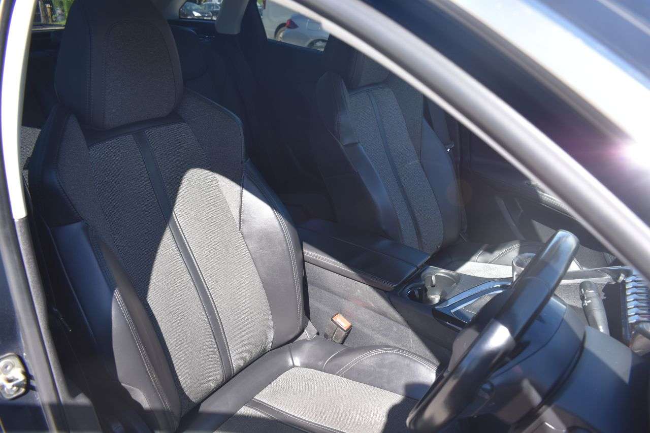 2017 PEUGEOT 3008 2017 PEUGEOT 3008