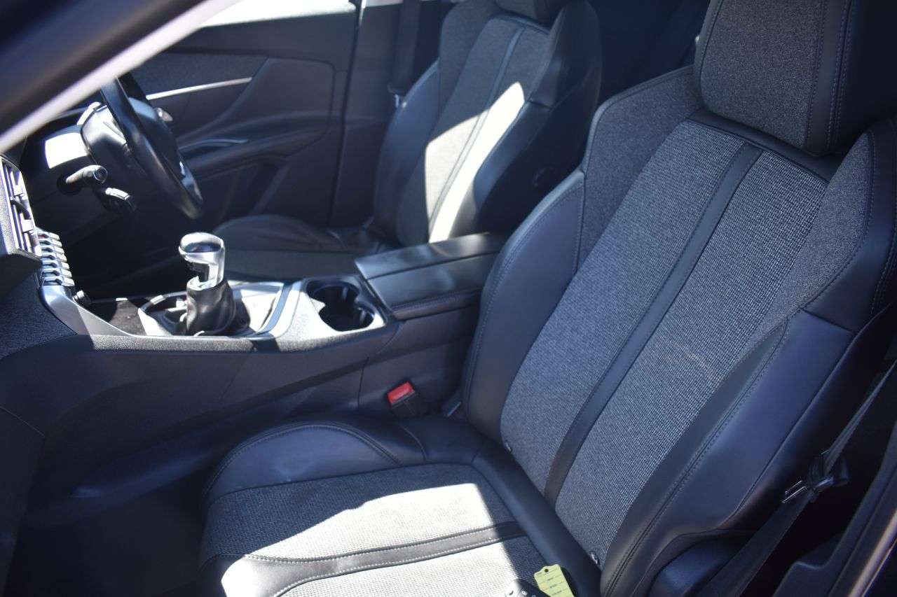 2017 PEUGEOT 3008 2017 PEUGEOT 3008