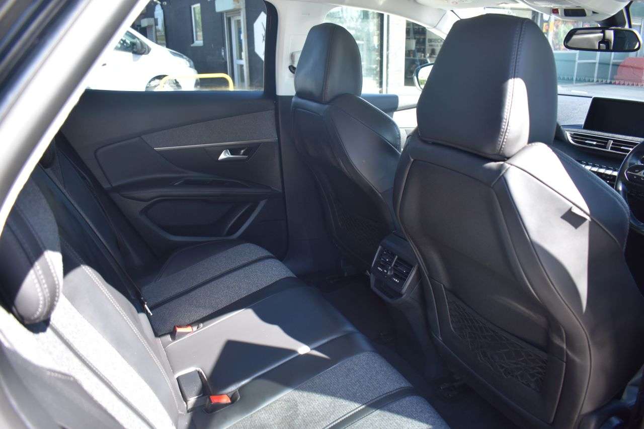 2017 PEUGEOT 3008 2017 PEUGEOT 3008