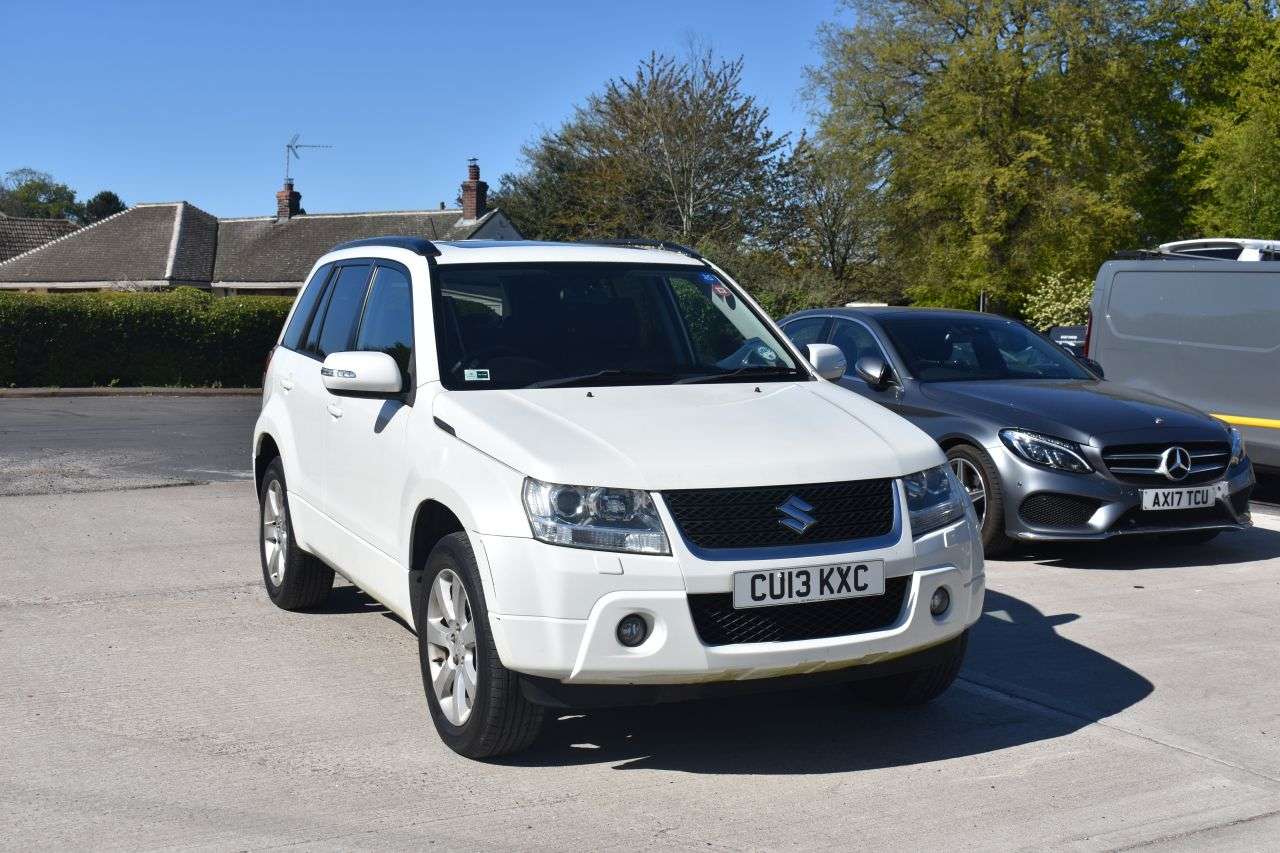 A 2013 SUZUKI GRAND VITARA 2.4 VVT SZ5 SUV 5dr Petrol Manual 4WD Euro 5 (169 ps) ***128 AA CHECK*** A 2013 SUZUKI GRAND VITARA 2.4 VVT SZ5 SUV 5dr Petrol Manual 4WD Euro 5 (169 ps) ***128 AA CHECK***