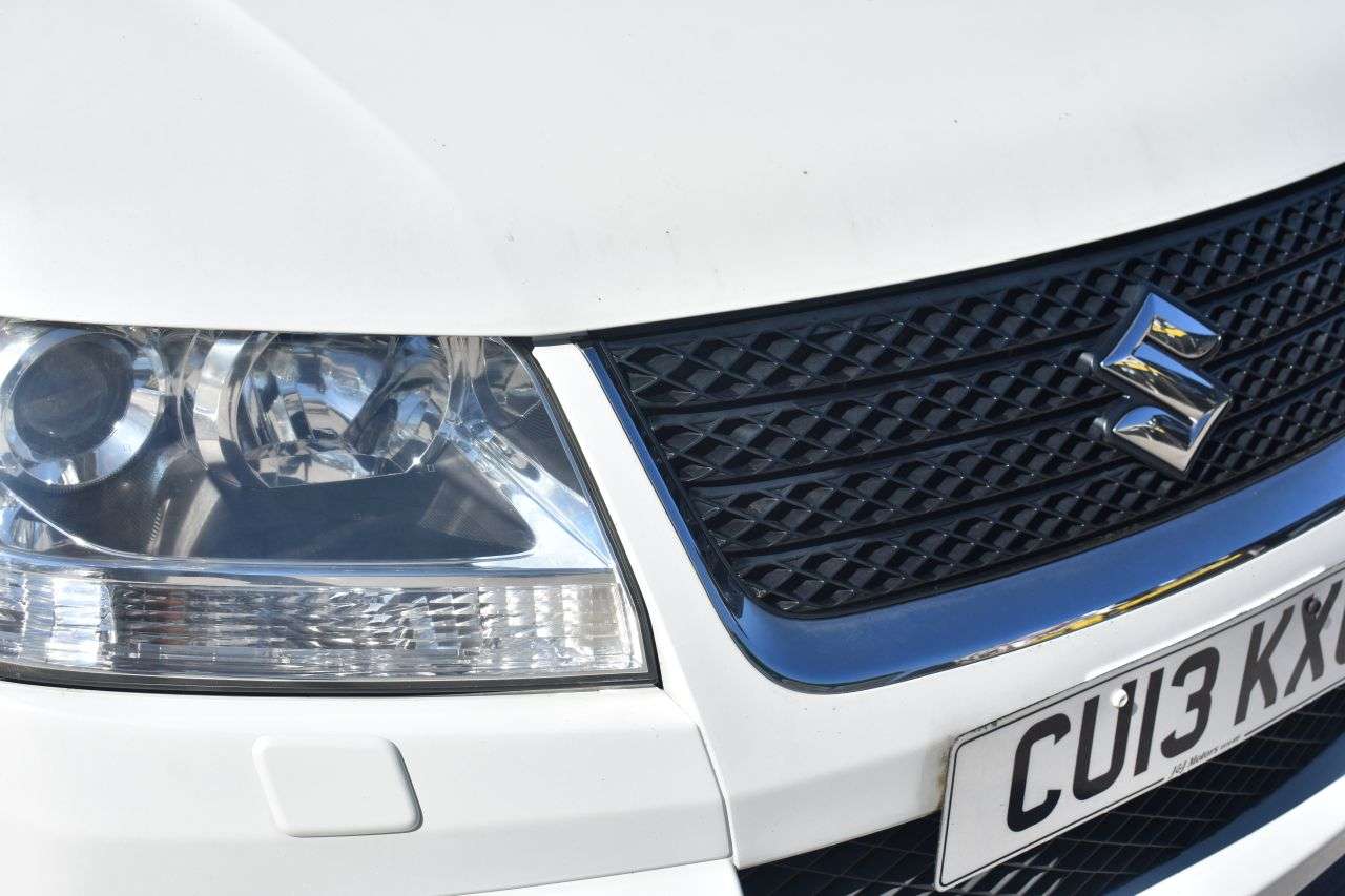 A 2013 SUZUKI GRAND VITARA 2.4 VVT SZ5 SUV 5dr Petrol Manual 4WD Euro 5 (169 ps) ***128 AA CHECK*** A 2013 SUZUKI GRAND VITARA 2.4 VVT SZ5 SUV 5dr Petrol Manual 4WD Euro 5 (169 ps) ***128 AA CHECK***