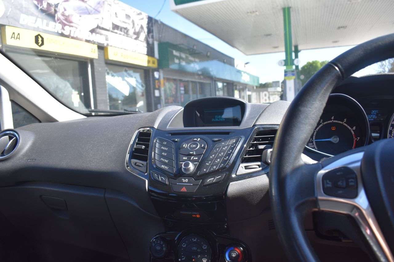 2015 FORD FIESTA 2015 FORD FIESTA