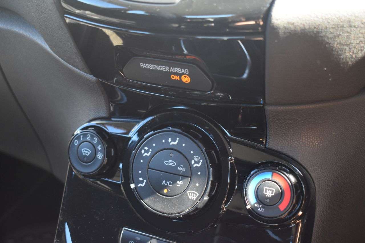 2015 FORD FIESTA 2015 FORD FIESTA