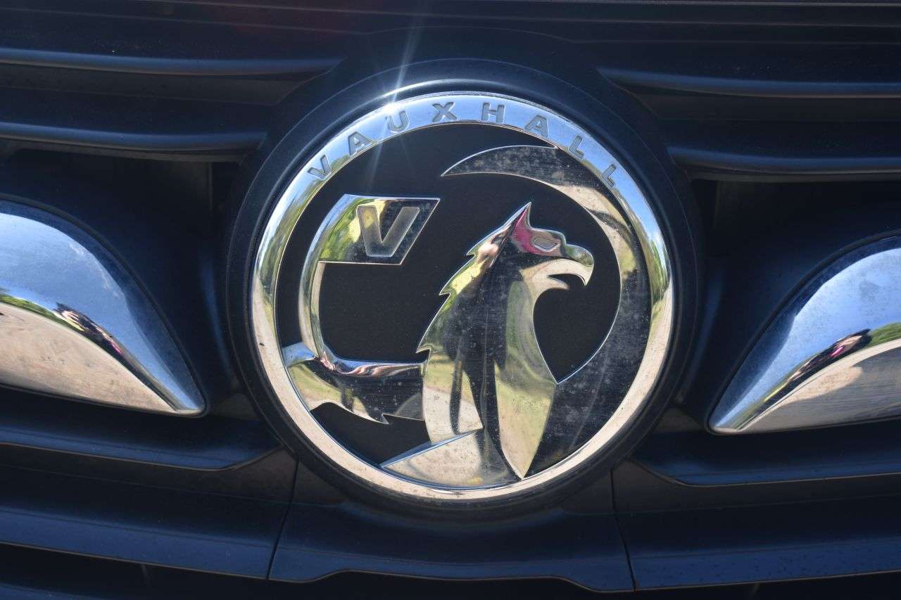 A 2018 VAUXHALL GRANDLAND X 1.6 Turbo D BlueInjection Sport Nav SUV 5dr Diesel Auto Euro 6 (s/s) (120 p A 2018 VAUXHALL GRANDLAND X 1.6 Turbo D BlueInjection Sport Nav SUV 5dr Diesel Auto Euro 6 (s/s) (120 p