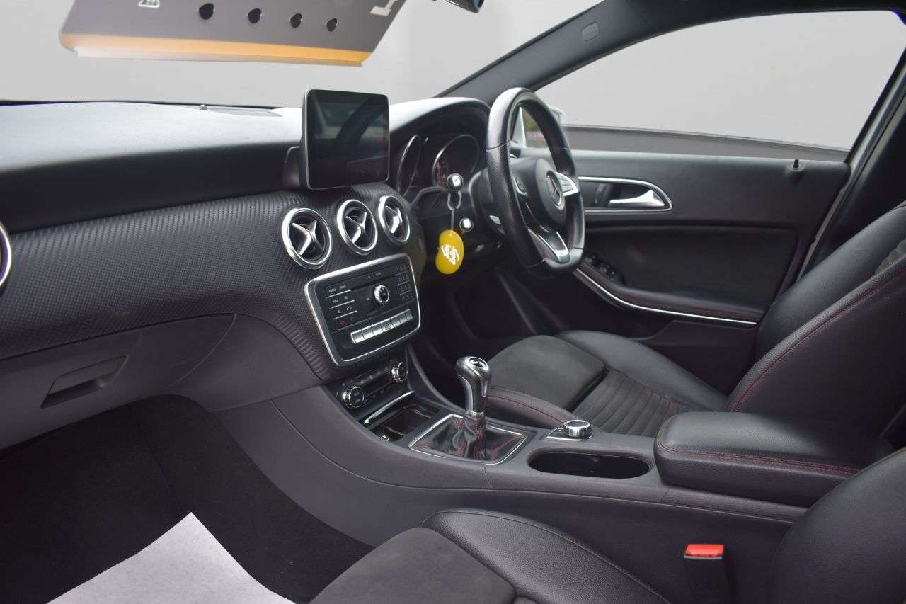 2017 MERCEDES-BENZ A-CLASS 2017 MERCEDES-BENZ A-CLASS