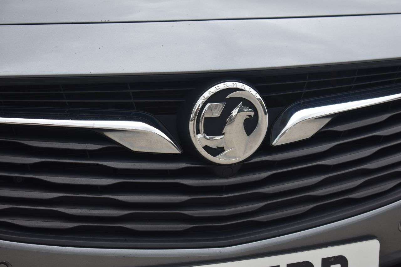 A 2019 VAUXHALL INSIGNIA 1.5i Turbo GPF SRi VX Line Nav Grand Sport 5dr Petrol Manual Euro 6 (s/s) ( A 2019 VAUXHALL INSIGNIA 1.5i Turbo GPF SRi VX Line Nav Grand Sport 5dr Petrol Manual Euro 6 (s/s) (