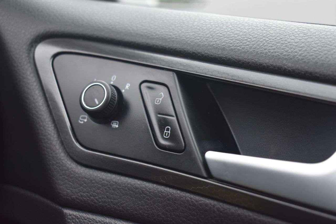2017 VOLKSWAGEN GOLF 2017 VOLKSWAGEN GOLF