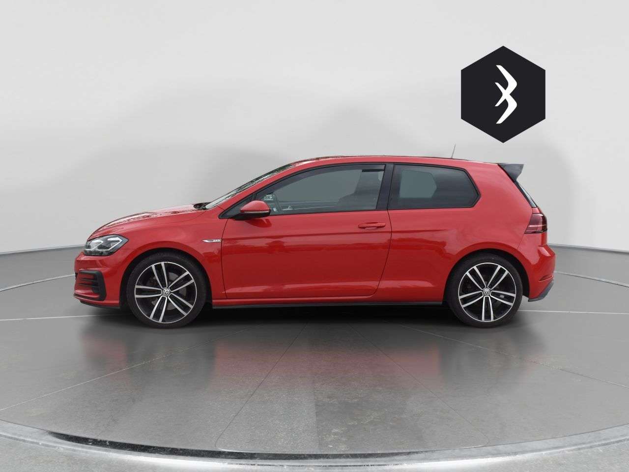 A 2017 VOLKSWAGEN GOLF 2.0 TDI BlueMotion Tech GTD Hatchback 3dr Diesel Manual Euro 6 (s/s) (184 p A 2017 VOLKSWAGEN GOLF 2.0 TDI BlueMotion Tech GTD Hatchback 3dr Diesel Manual Euro 6 (s/s) (184 p