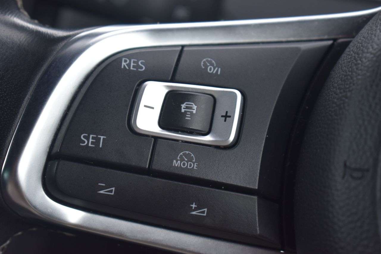 2017 VOLKSWAGEN GOLF 2017 VOLKSWAGEN GOLF