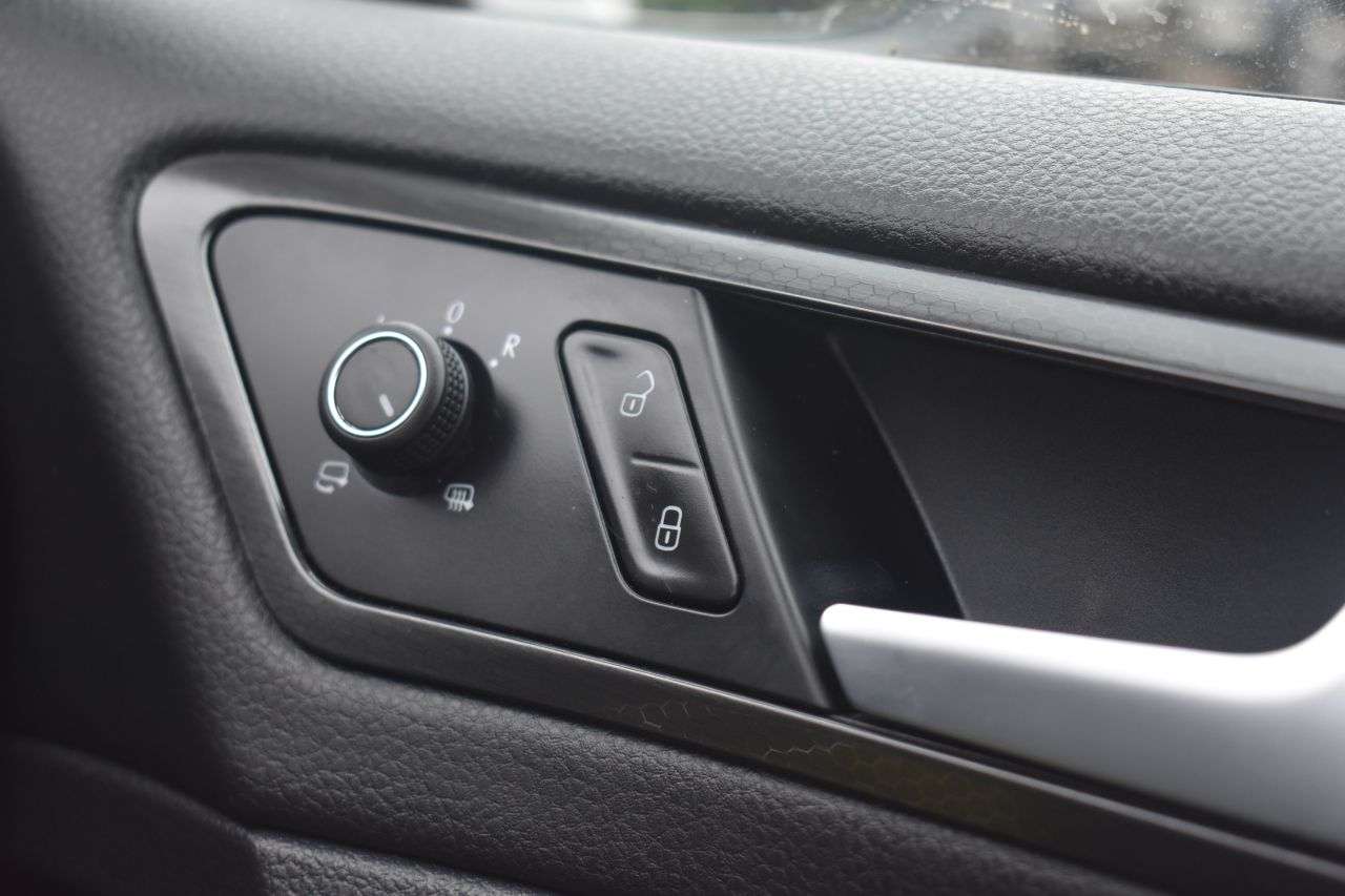 2017 VOLKSWAGEN GOLF 2017 VOLKSWAGEN GOLF