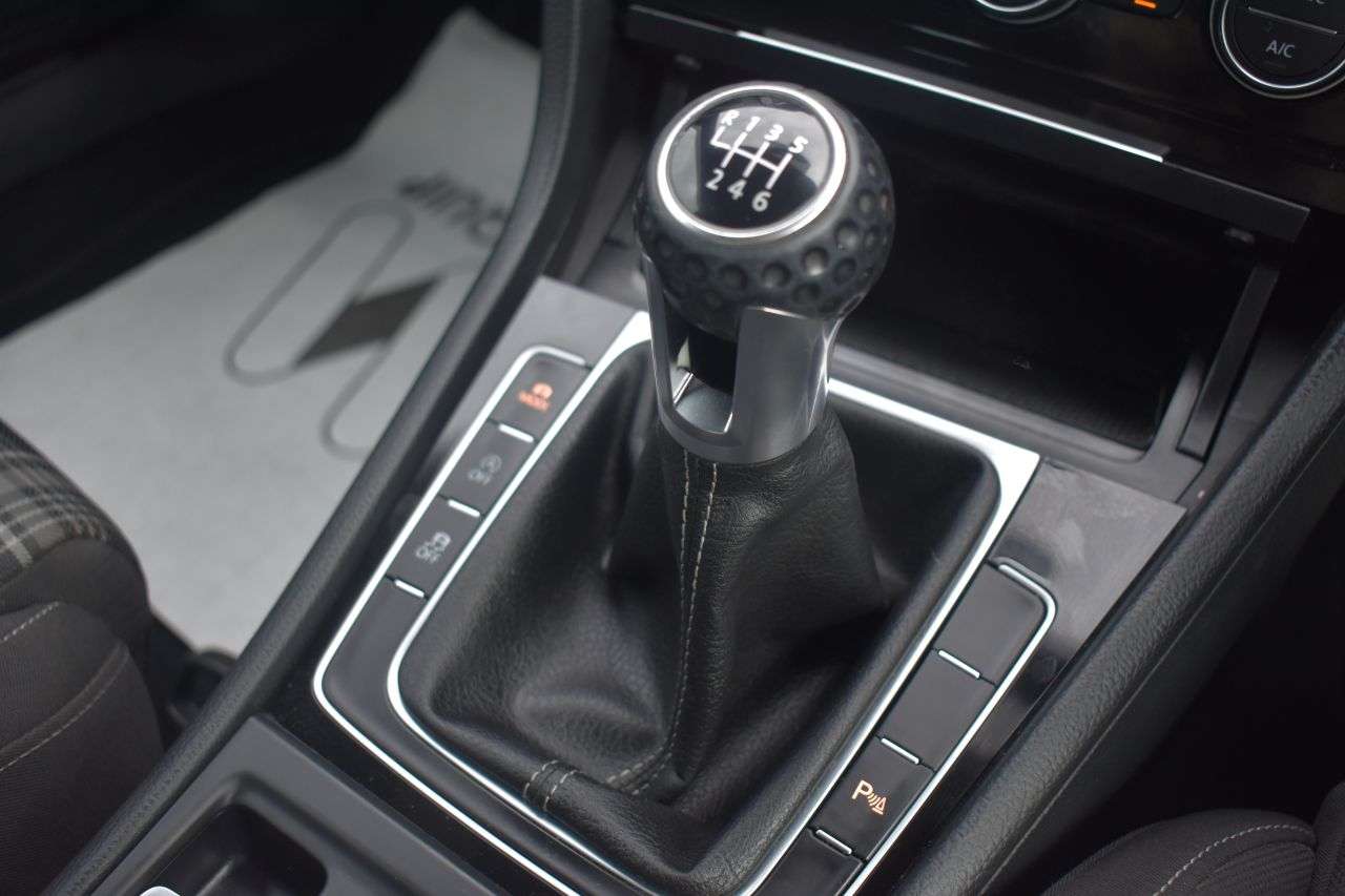 2017 VOLKSWAGEN GOLF 2017 VOLKSWAGEN GOLF