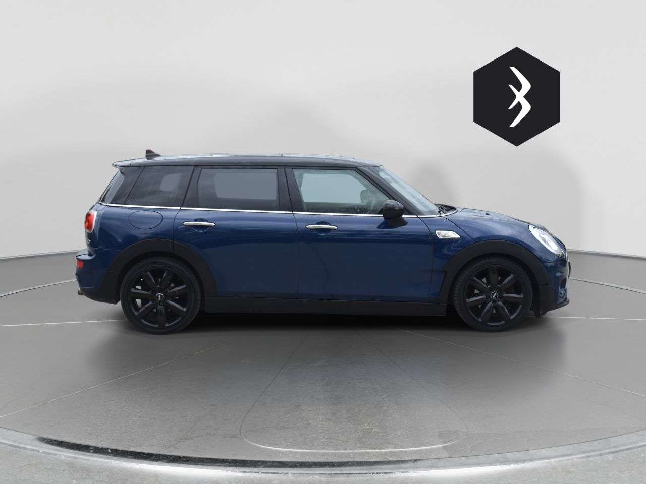2016 MINI CLUBMAN 2016 MINI CLUBMAN