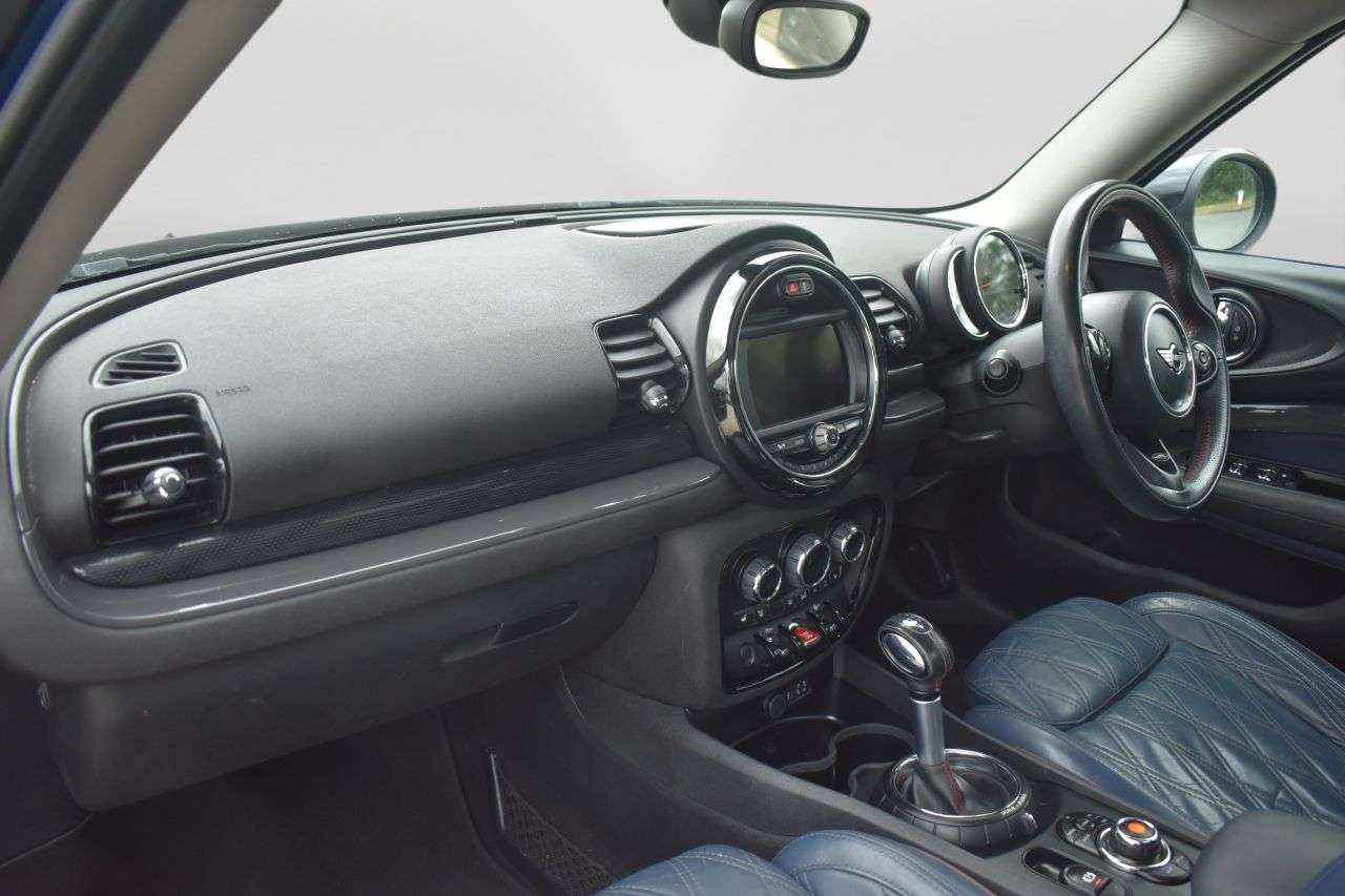 2016 MINI CLUBMAN 2016 MINI CLUBMAN
