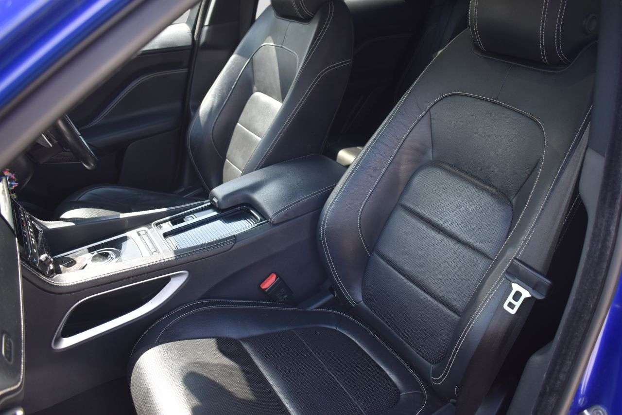 2017 JAGUAR F-PACE 2017 JAGUAR F-PACE