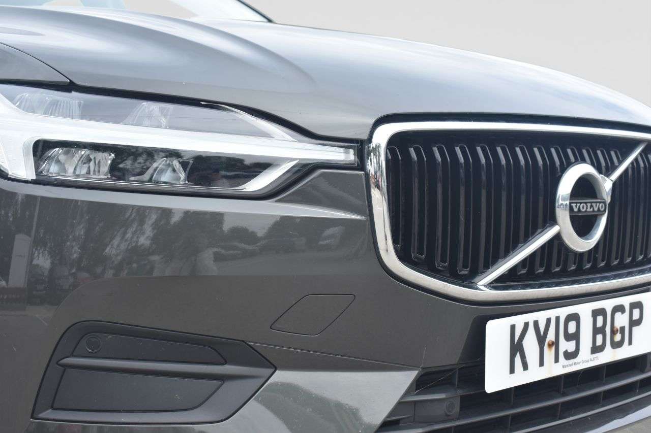 A 2019 VOLVO XC60 2.0 D4 Momentum SUV 5dr Diesel Auto Euro 6 (s/s) (190 ps) ***128 AA CHECK P A 2019 VOLVO XC60 2.0 D4 Momentum SUV 5dr Diesel Auto Euro 6 (s/s) (190 ps) ***128 AA CHECK P