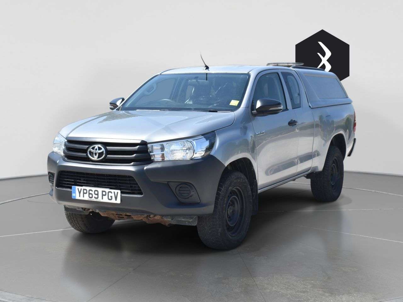 A 2019 TOYOTA HI-LUX 2.4 D-4D Active Pickup Extended Cab 4dr Diesel Manual 4WD Euro 6 (3.5t) (15 A 2019 TOYOTA HI-LUX 2.4 D-4D Active Pickup Extended Cab 4dr Diesel Manual 4WD Euro 6 (3.5t) (15