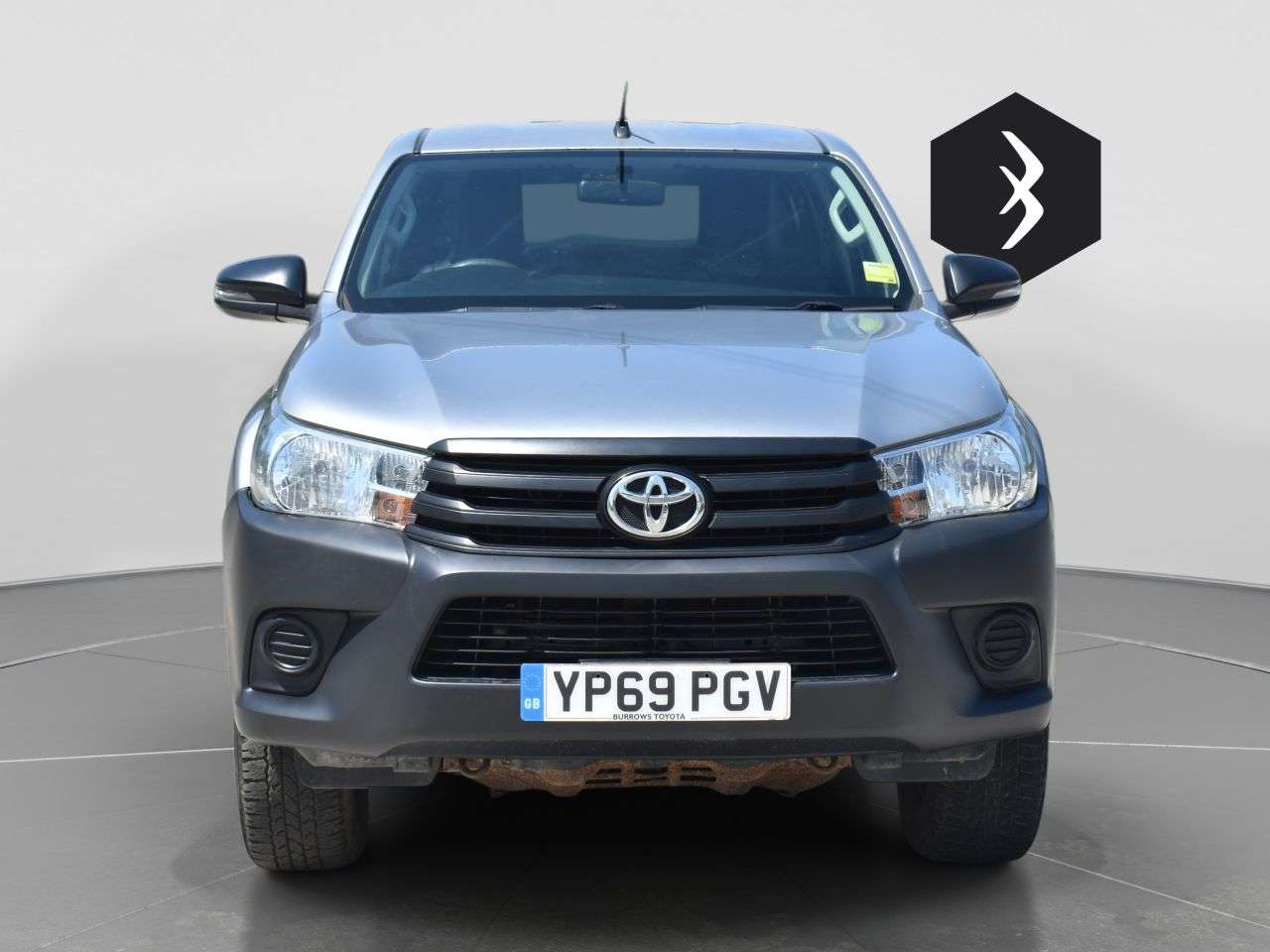 A 2019 TOYOTA HI-LUX 2.4 D-4D Active Pickup Extended Cab 4dr Diesel Manual 4WD Euro 6 (3.5t) (15 A 2019 TOYOTA HI-LUX 2.4 D-4D Active Pickup Extended Cab 4dr Diesel Manual 4WD Euro 6 (3.5t) (15