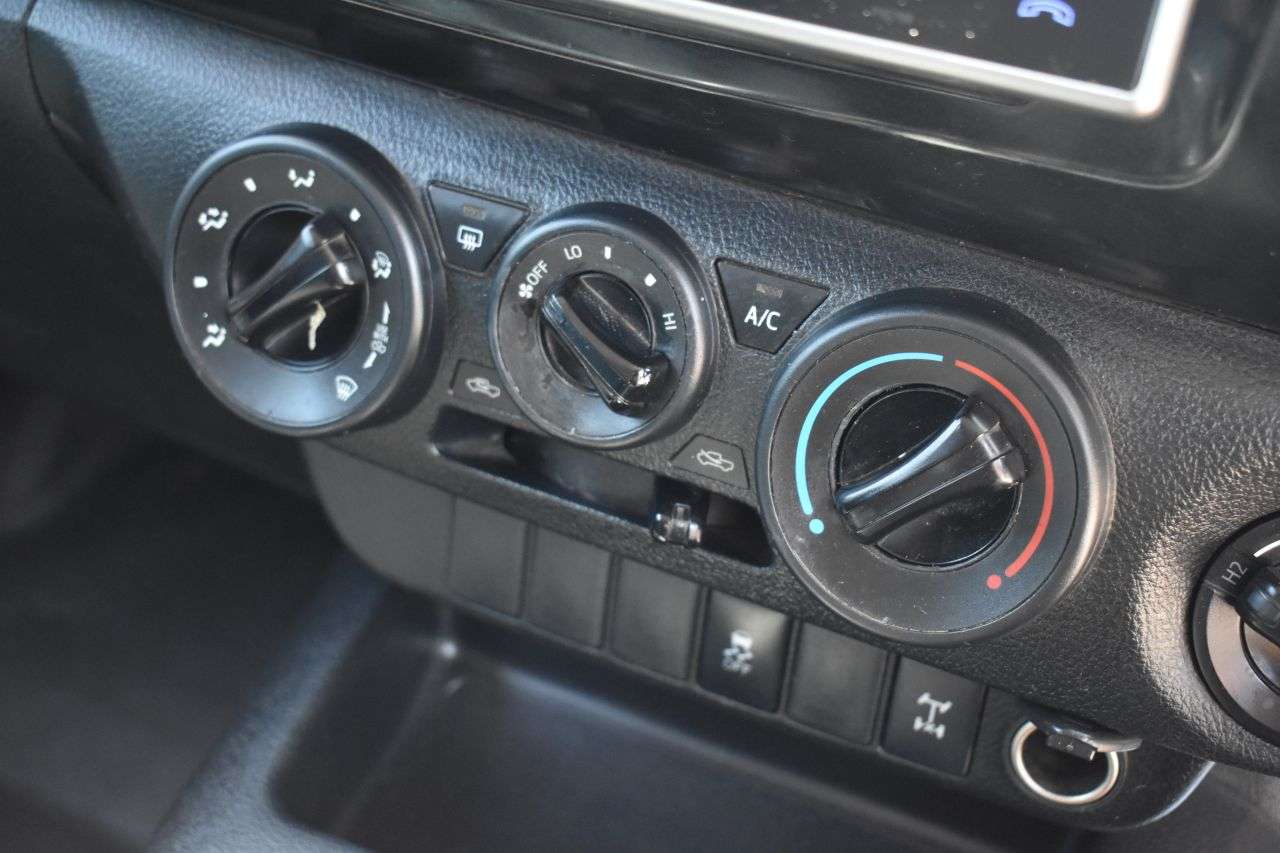 2019 TOYOTA HI-LUX 2019 TOYOTA HI-LUX