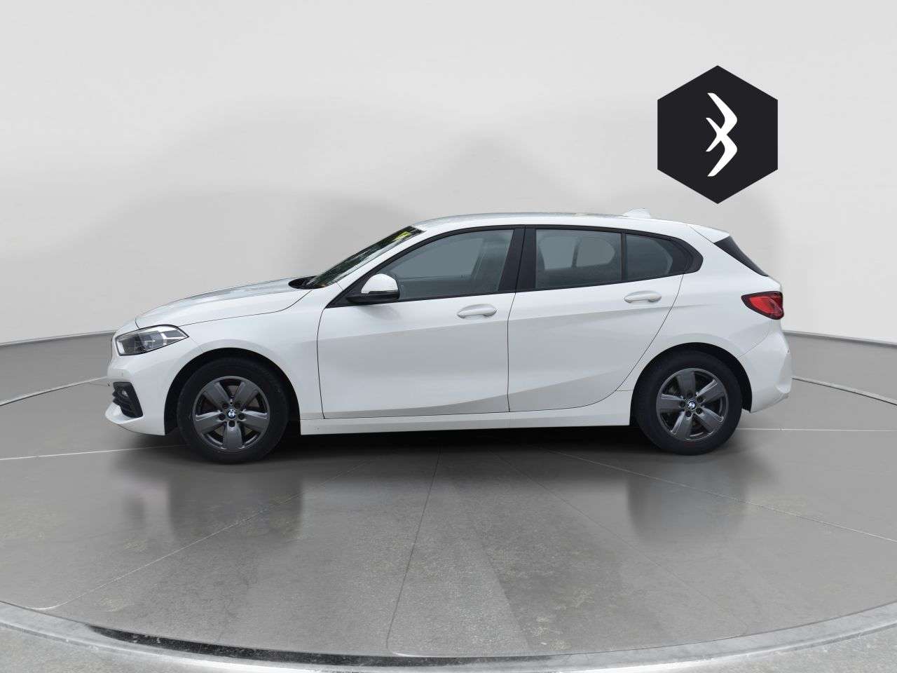 A 2020 BMW 1 SERIES 1.5 118i SE Hatchback 5dr Petrol Manual Euro 6 (s/s) (140 ps) ***128 AA CHE A 2020 BMW 1 SERIES 1.5 118i SE Hatchback 5dr Petrol Manual Euro 6 (s/s) (140 ps) ***128 AA CHE