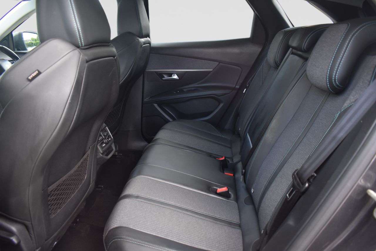 2021 PEUGEOT 3008 2021 PEUGEOT 3008