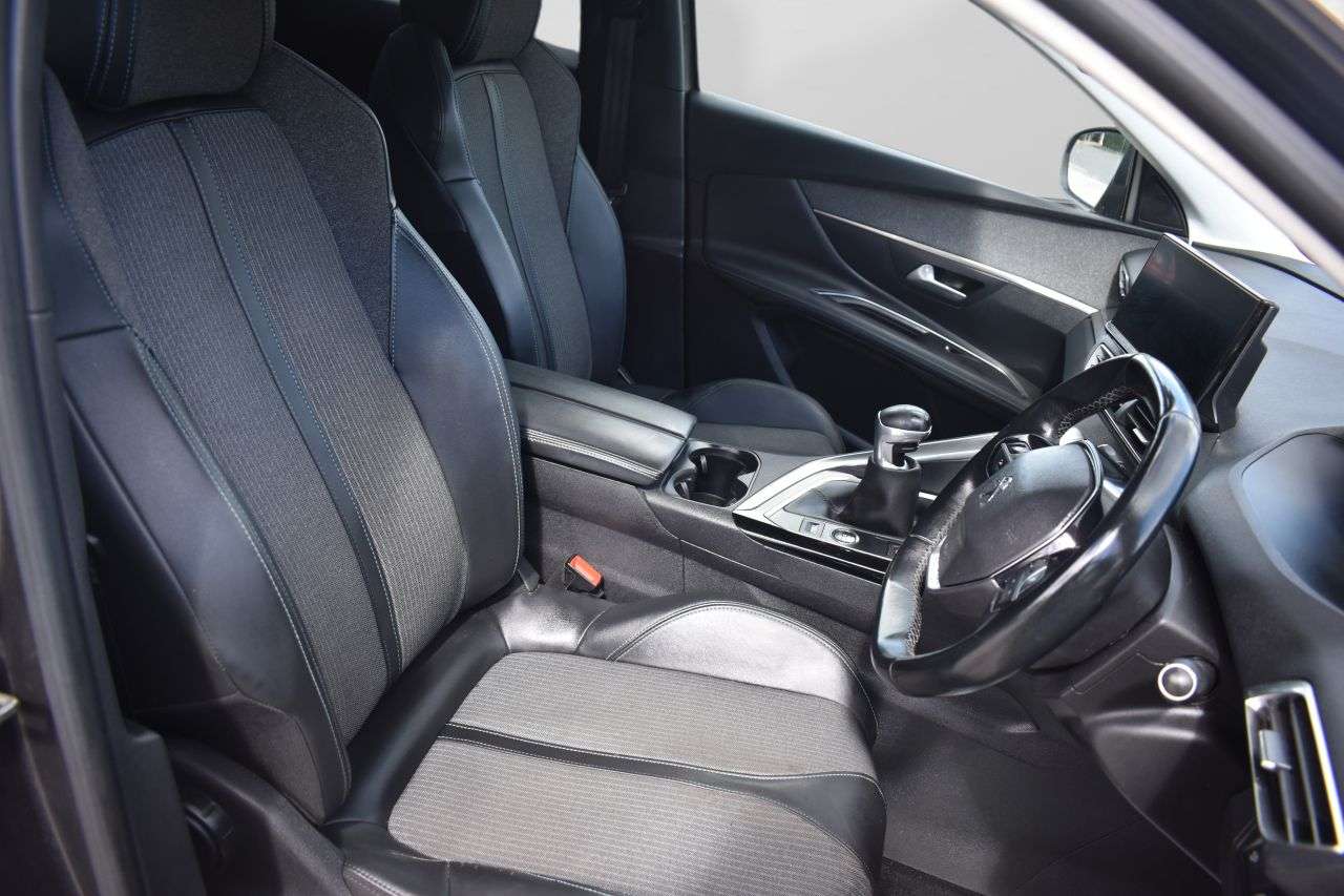 2021 PEUGEOT 3008 2021 PEUGEOT 3008