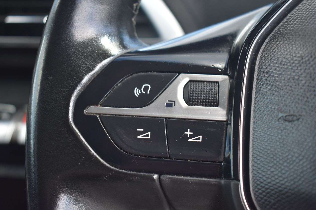 2021 PEUGEOT 3008 2021 PEUGEOT 3008
