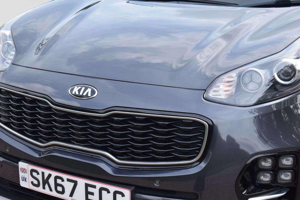 A 2017 KIA SPORTAGE 2.0 CRDi GT-Line SUV 5dr Diesel Manual AWD Euro 6 (134 bhp) ***128 AA CHECK A 2017 KIA SPORTAGE 2.0 CRDi GT-Line SUV 5dr Diesel Manual AWD Euro 6 (134 bhp) ***128 AA CHECK