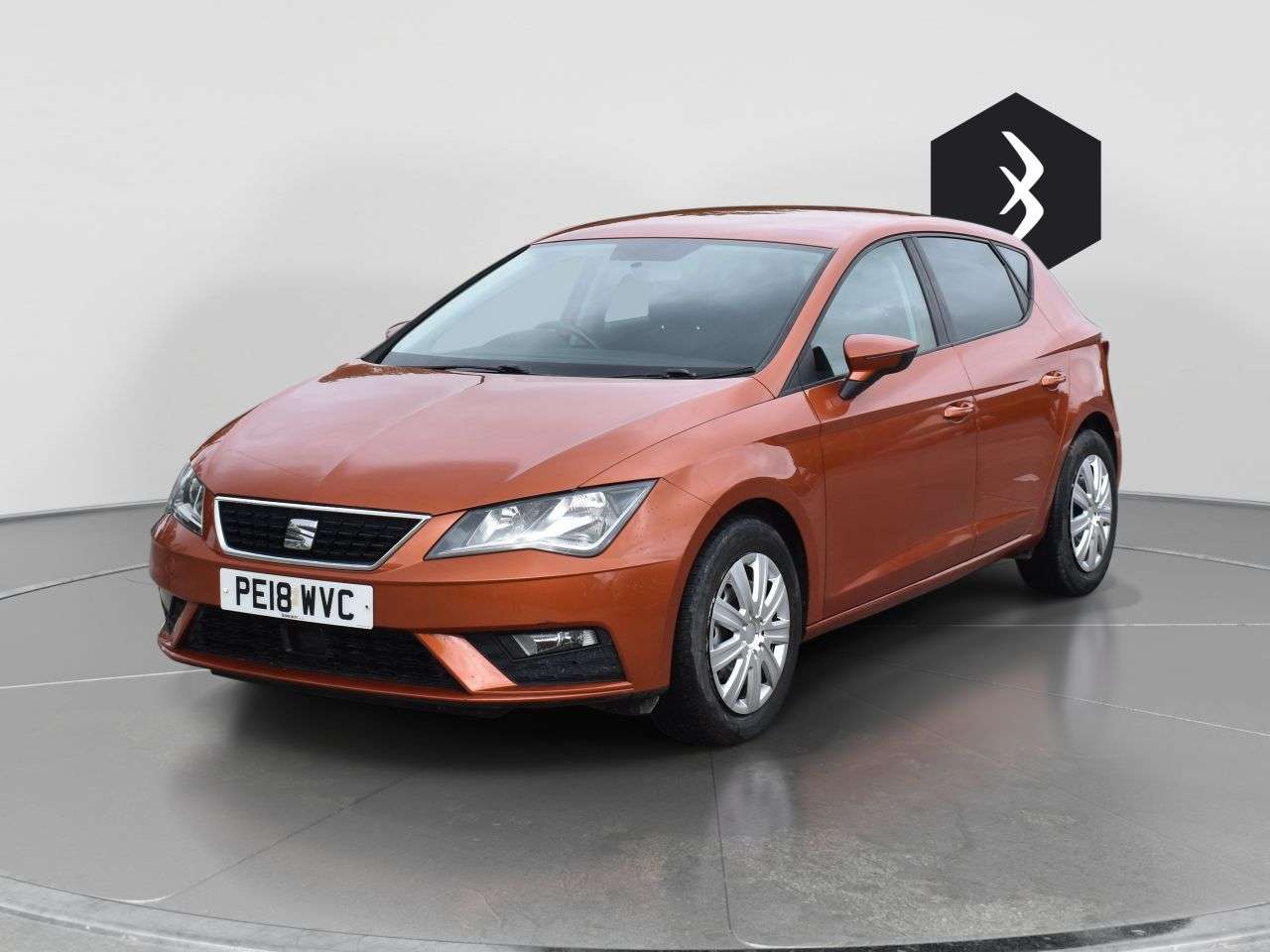 A 2018 SEAT LEON 1.6 TDI SE Dynamic Technology Hatchback 5dr Diesel DSG Euro 6 (s/s) (115 ps A 2018 SEAT LEON 1.6 TDI SE Dynamic Technology Hatchback 5dr Diesel DSG Euro 6 (s/s) (115 ps