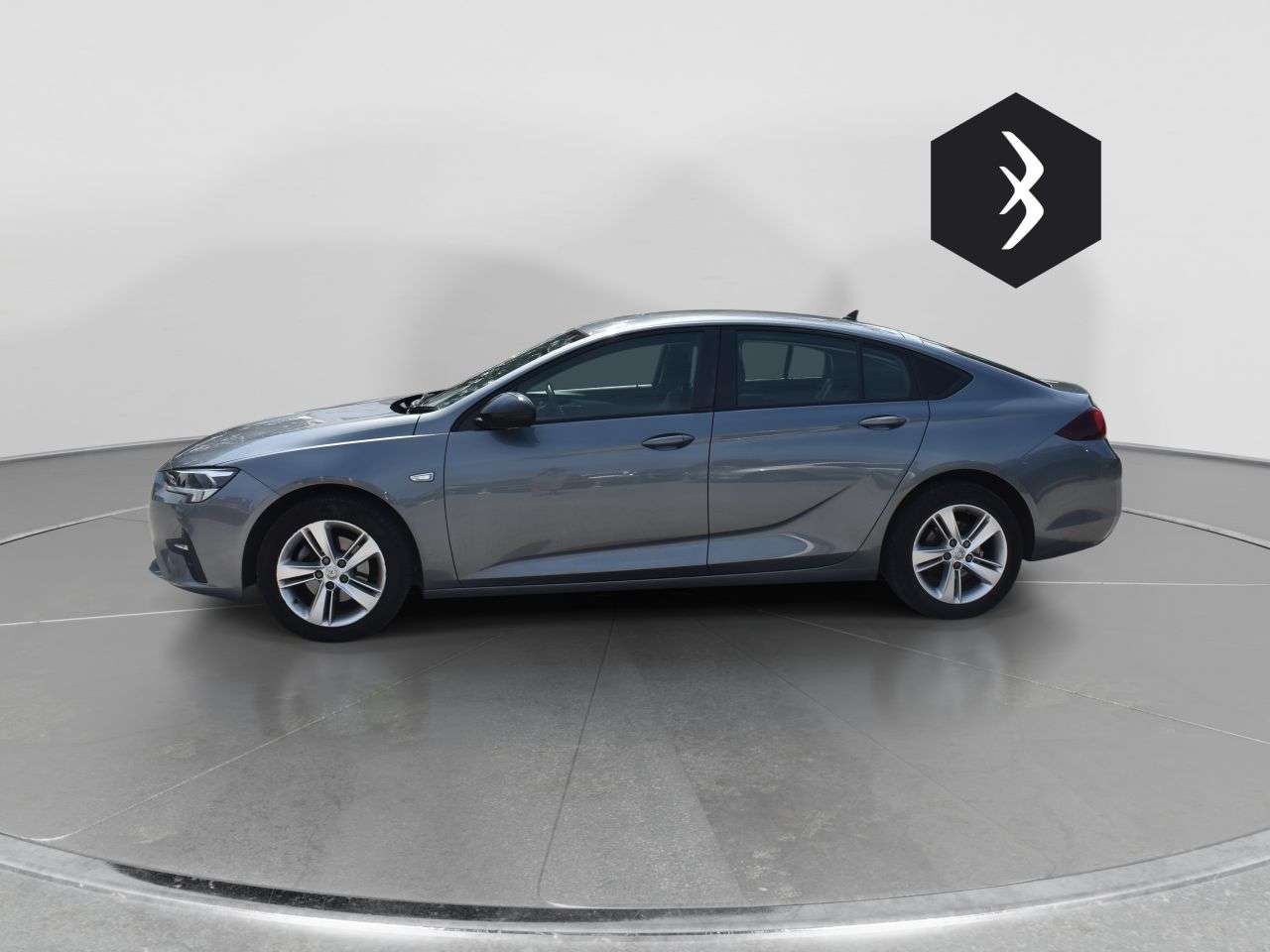 A 2020 VAUXHALL INSIGNIA 1.5 Turbo D SE Nav Grand Sport 5dr Diesel Manual Euro 6 (s/s) (122 ps) ***1 A 2020 VAUXHALL INSIGNIA 1.5 Turbo D SE Nav Grand Sport 5dr Diesel Manual Euro 6 (s/s) (122 ps) ***1