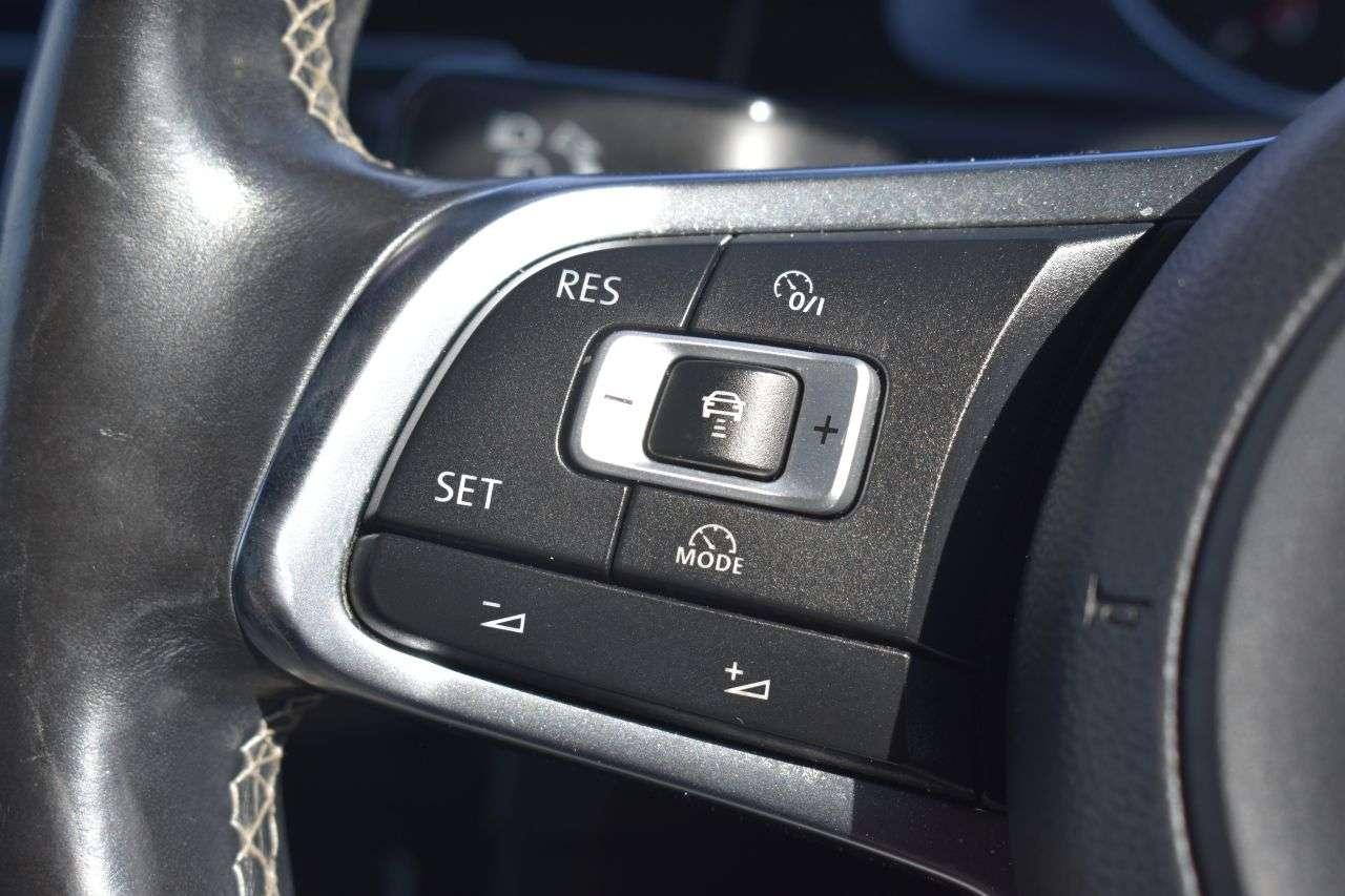 2017 VOLKSWAGEN GOLF 2017 VOLKSWAGEN GOLF