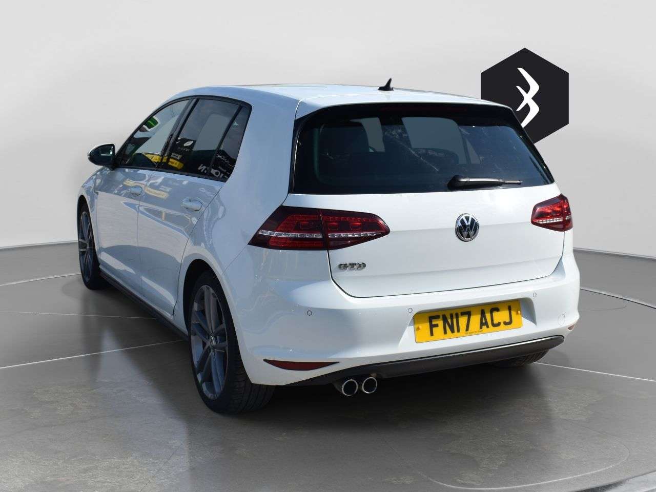 A 2017 VOLKSWAGEN GOLF 2.0 TDI BlueMotion Tech GTD Hatchback 5dr Diesel Manual Euro 6 (s/s) (184 p A 2017 VOLKSWAGEN GOLF 2.0 TDI BlueMotion Tech GTD Hatchback 5dr Diesel Manual Euro 6 (s/s) (184 p