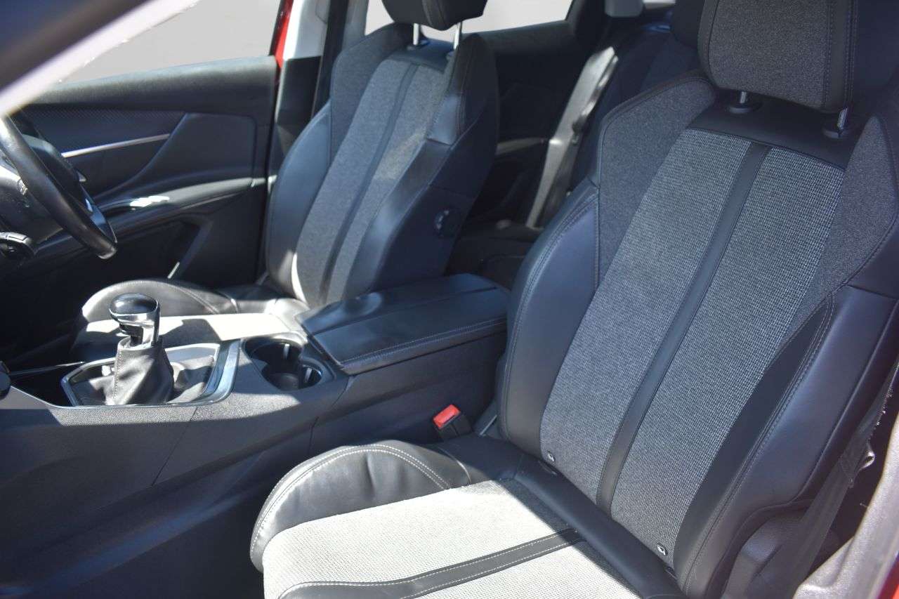 2017 PEUGEOT 3008 2017 PEUGEOT 3008