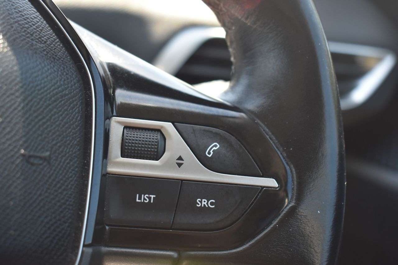2017 PEUGEOT 3008 2017 PEUGEOT 3008