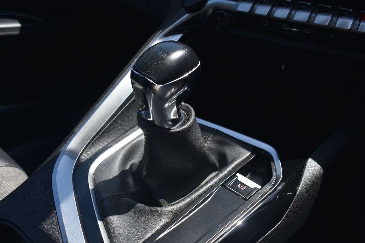 2017 PEUGEOT 3008 2017 PEUGEOT 3008