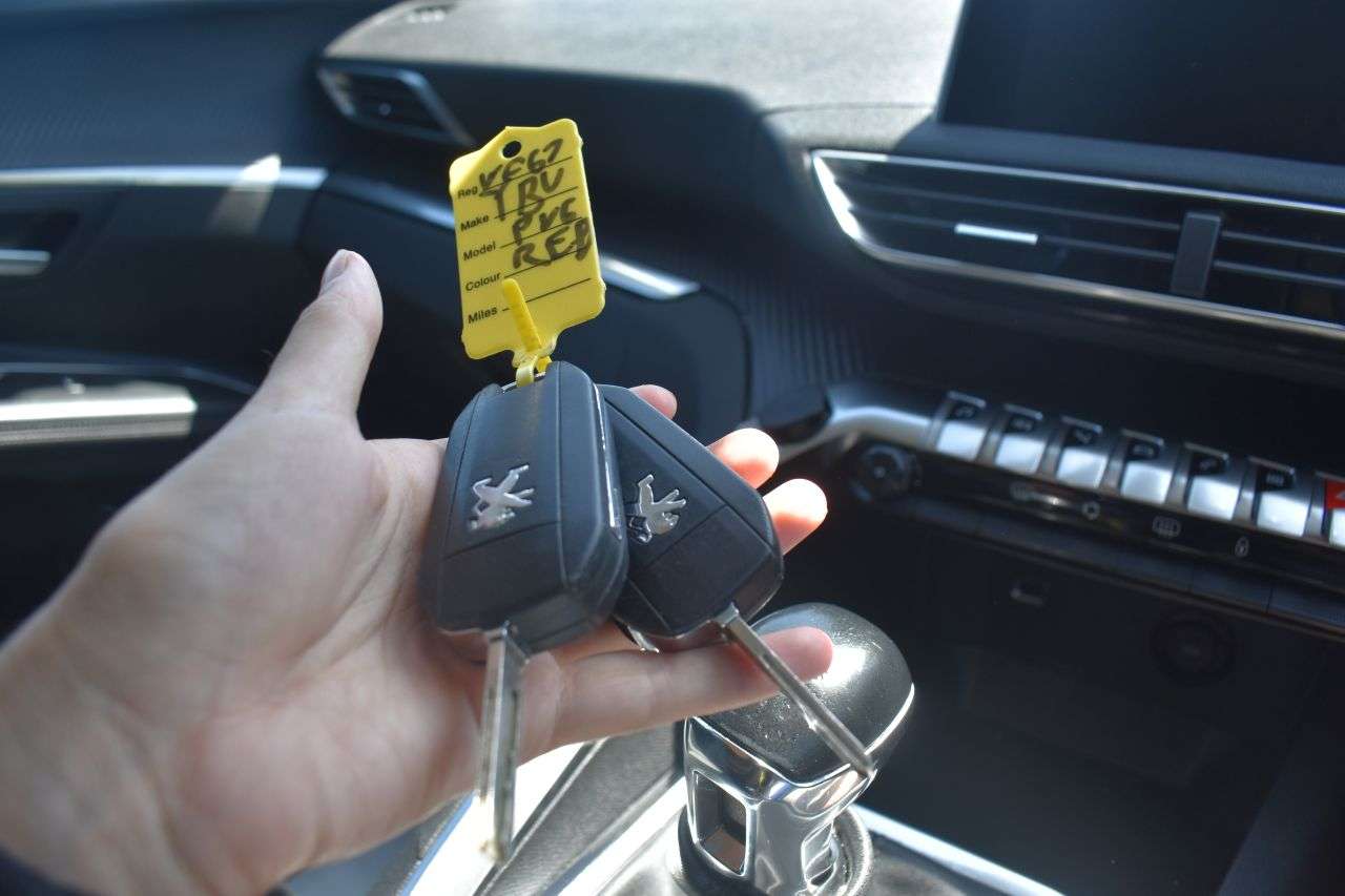 2017 PEUGEOT 3008 2017 PEUGEOT 3008