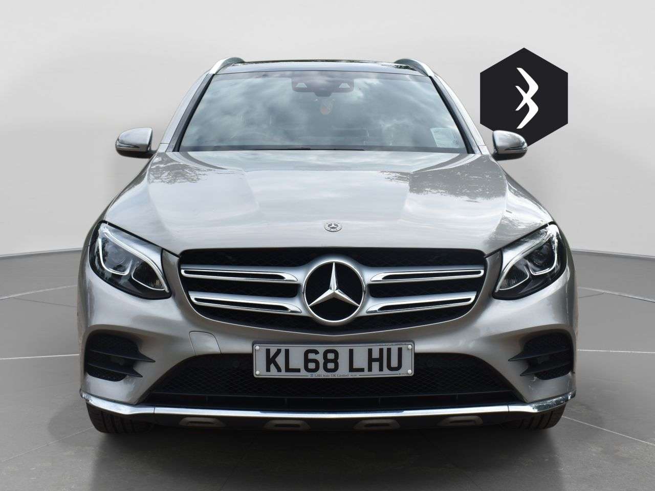 A 2019 MERCEDES-BENZ GLC 2.1 GLC220d AMG Line (Premium Plus) SUV 5dr Diesel G-Tronic+ 4MATIC Euro 6 A 2019 MERCEDES-BENZ GLC 2.1 GLC220d AMG Line (Premium Plus) SUV 5dr Diesel G-Tronic+ 4MATIC Euro 6