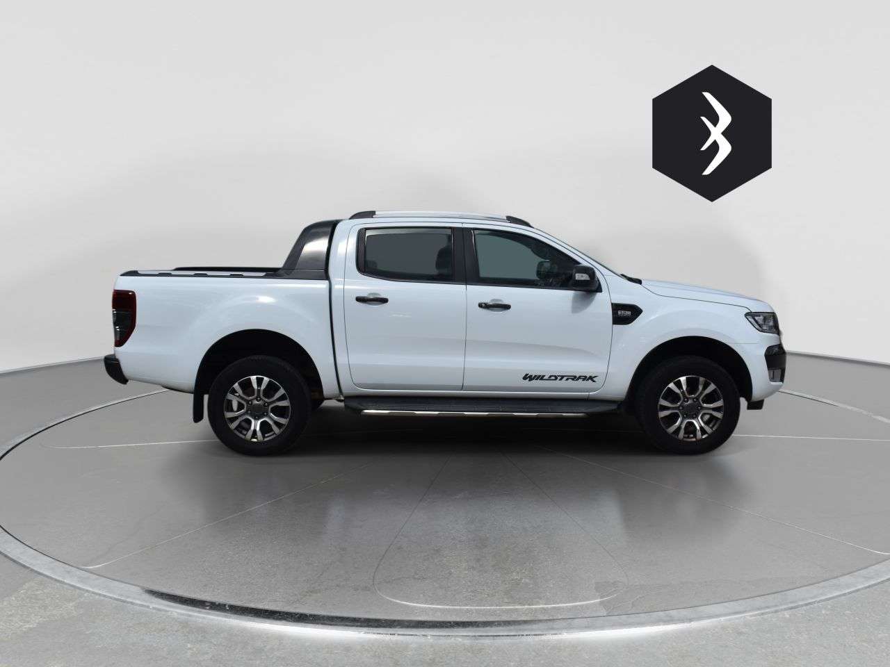 A 2017 FORD RANGER 3.2 TDCi Wildtrak Pickup Double Cab 4dr Diesel Auto 4WD Euro 5 (200 ps) *** A 2017 FORD RANGER 3.2 TDCi Wildtrak Pickup Double Cab 4dr Diesel Auto 4WD Euro 5 (200 ps) ***