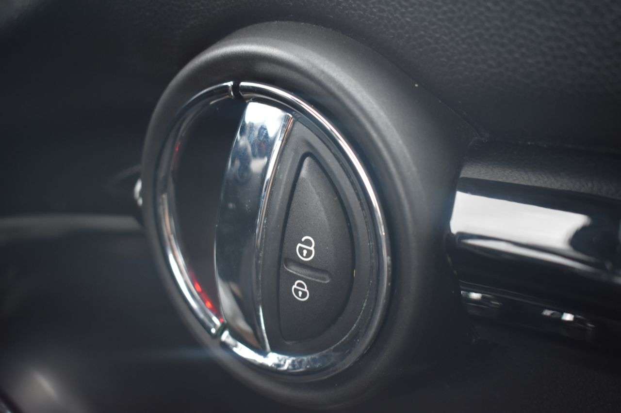 2017 MINI CONVERTIBLE 2017 MINI CONVERTIBLE