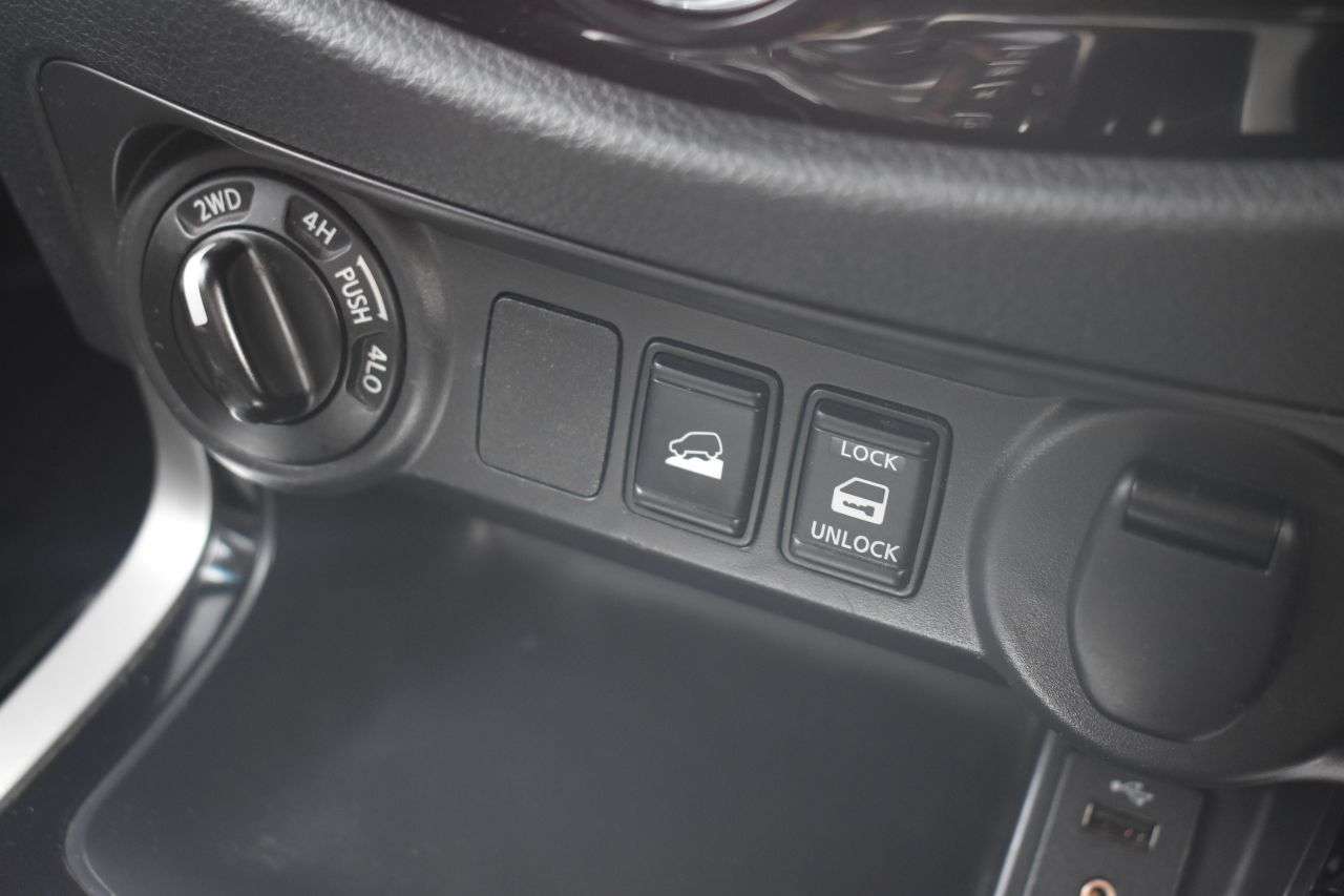 2017 NISSAN NAVARA 2017 NISSAN NAVARA
