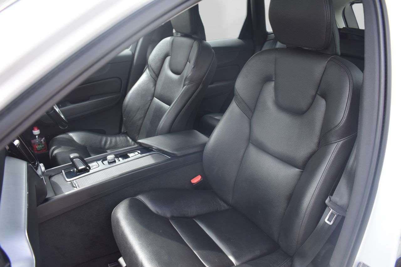 2021 VOLVO XC60 2021 VOLVO XC60