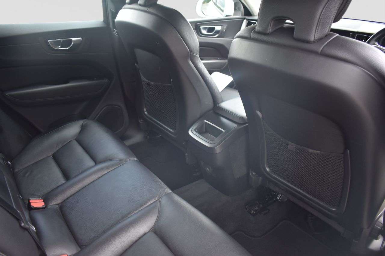 2021 VOLVO XC60 2021 VOLVO XC60