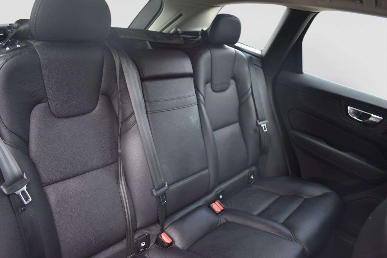 2021 VOLVO XC60 2021 VOLVO XC60