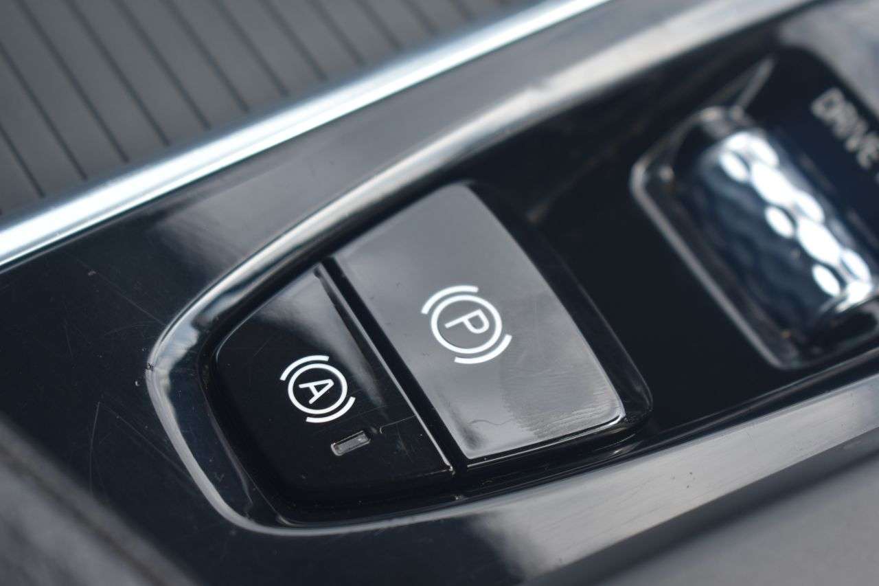 2021 VOLVO XC60 2021 VOLVO XC60