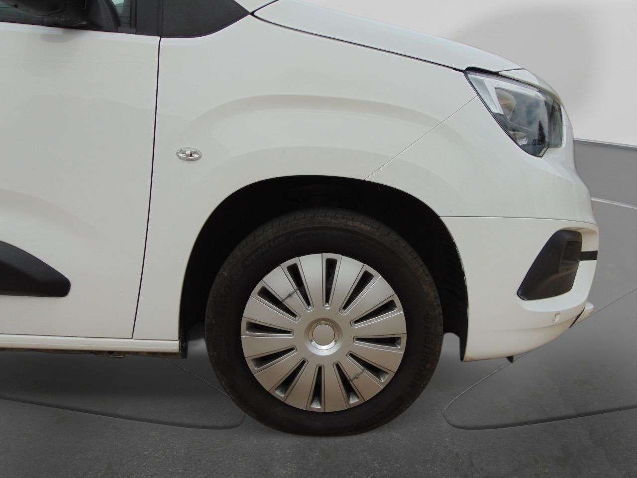 A 2022 VAUXHALL COMBO 1.5 Turbo D 2300 Sportive Panel Van 4dr Diesel Manual L2 H1 Euro 6 (100 ps) A 2022 VAUXHALL COMBO 1.5 Turbo D 2300 Sportive Panel Van 4dr Diesel Manual L2 H1 Euro 6 (100 ps)