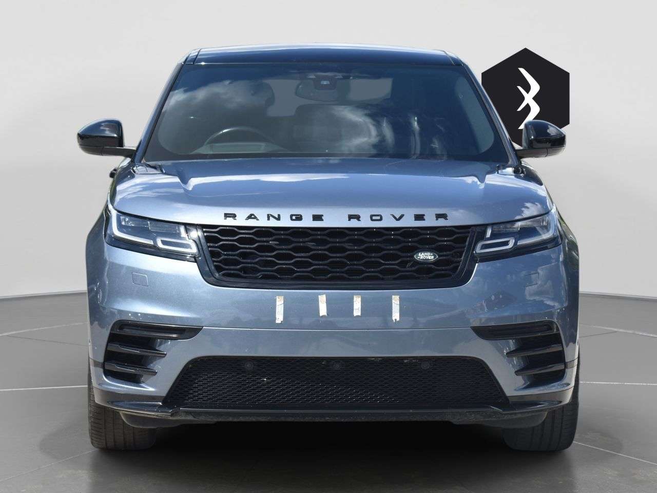 A 2020 LAND ROVER RANGE ROVER VELAR 3.0 D275 R-Dynamic SE SUV 5dr Diesel Auto 4WD Euro 6 (s/s) (275 ps) ***128 A 2020 LAND ROVER RANGE ROVER VELAR 3.0 D275 R-Dynamic SE SUV 5dr Diesel Auto 4WD Euro 6 (s/s) (275 ps) ***128