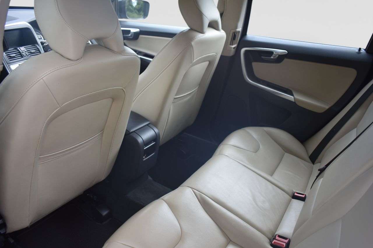 2015 VOLVO XC60 2015 VOLVO XC60