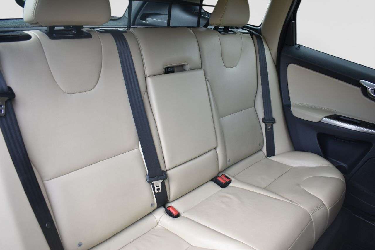 2015 VOLVO XC60 2015 VOLVO XC60